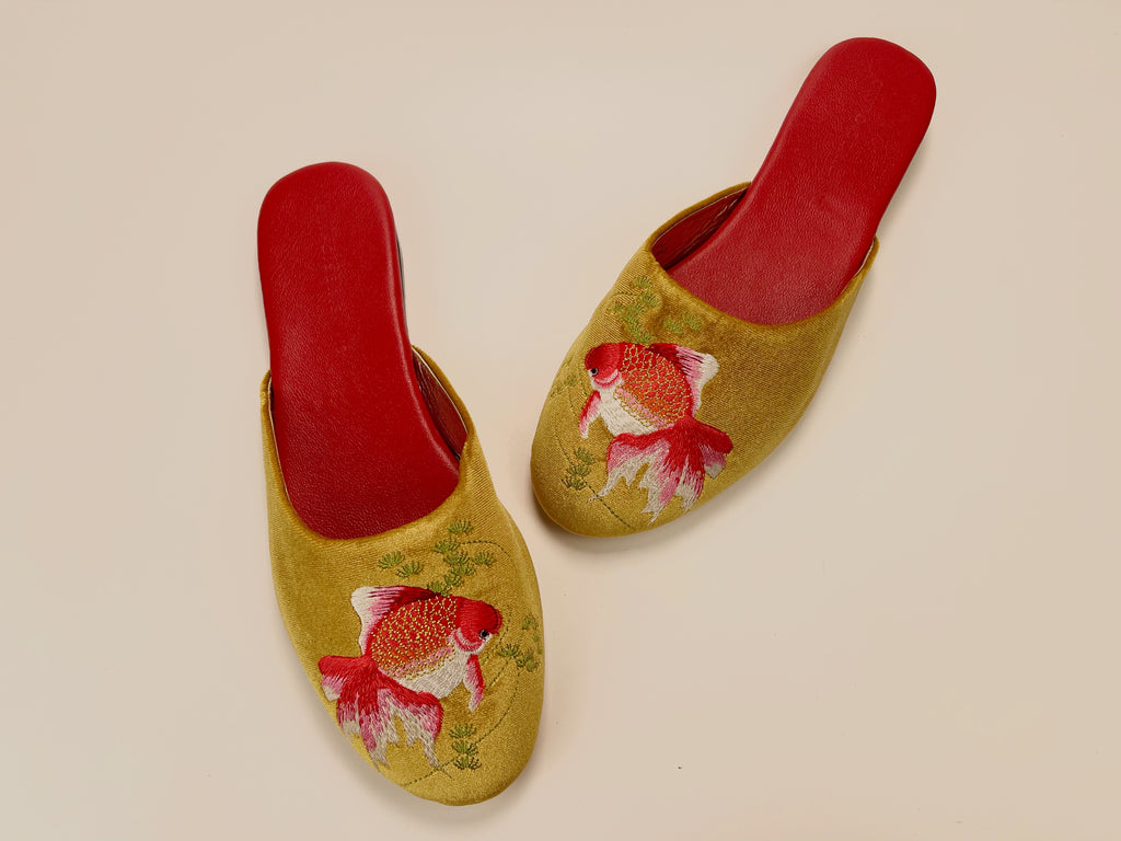 embroidered goldfish velvet mules in gold color